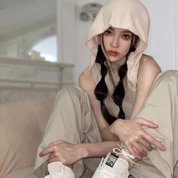 孔雀圣使请动心